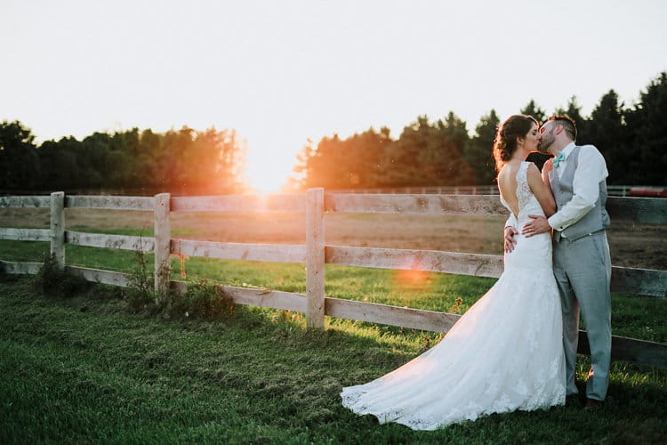 adobebridgebatchrenametemp8canada_rustic-barn-wedding_10