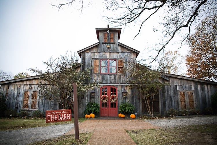 barn-wedding-venue-tennessee-heartwood-hall