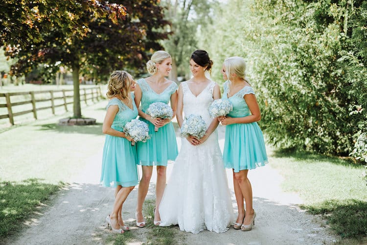 canada_rustic-barn-wedding_11