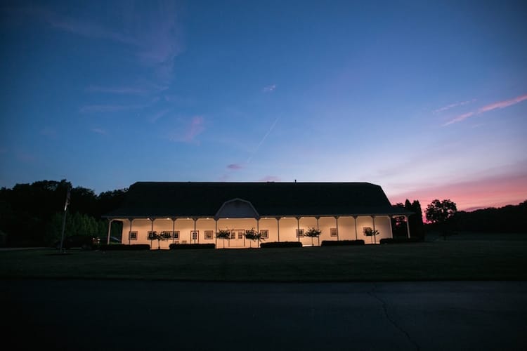 indiana_barn-wedding-venue_edge-barn