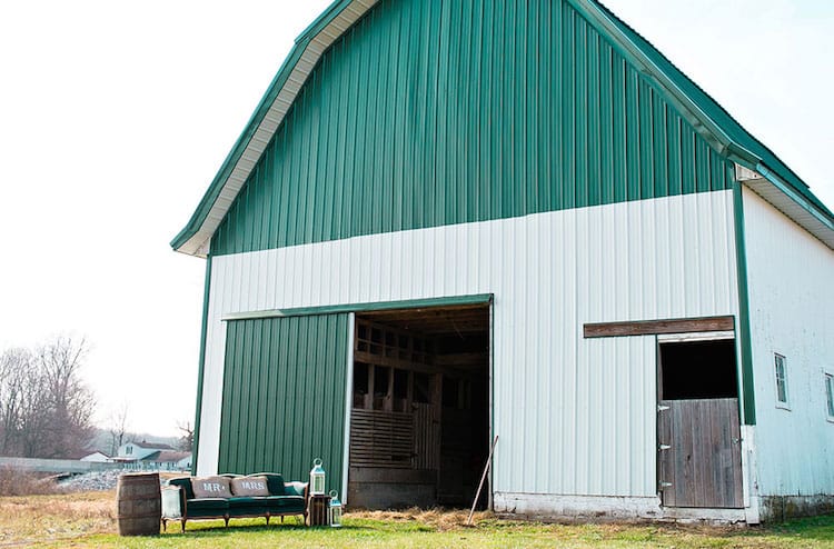 indiana_barn-wedding-venue_emerald