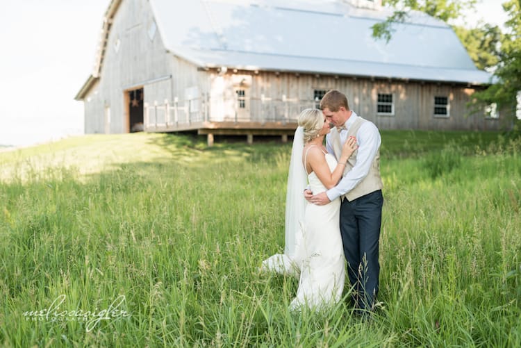 kansas-barn-wedding-venue-schwinn-produce-farm