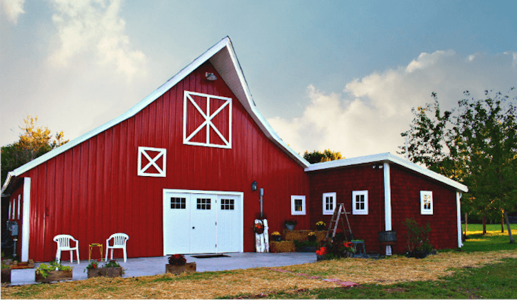 Summer Breeze Winehouse & Barn