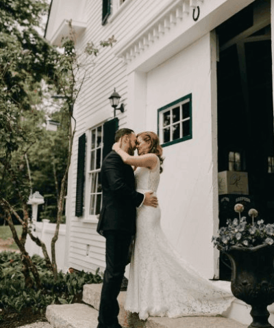 hardy-farm-maine-wedding-venue-barn-emily-delameter-photography00001